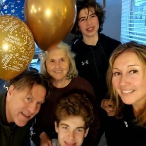 Meet your Posher, Robin